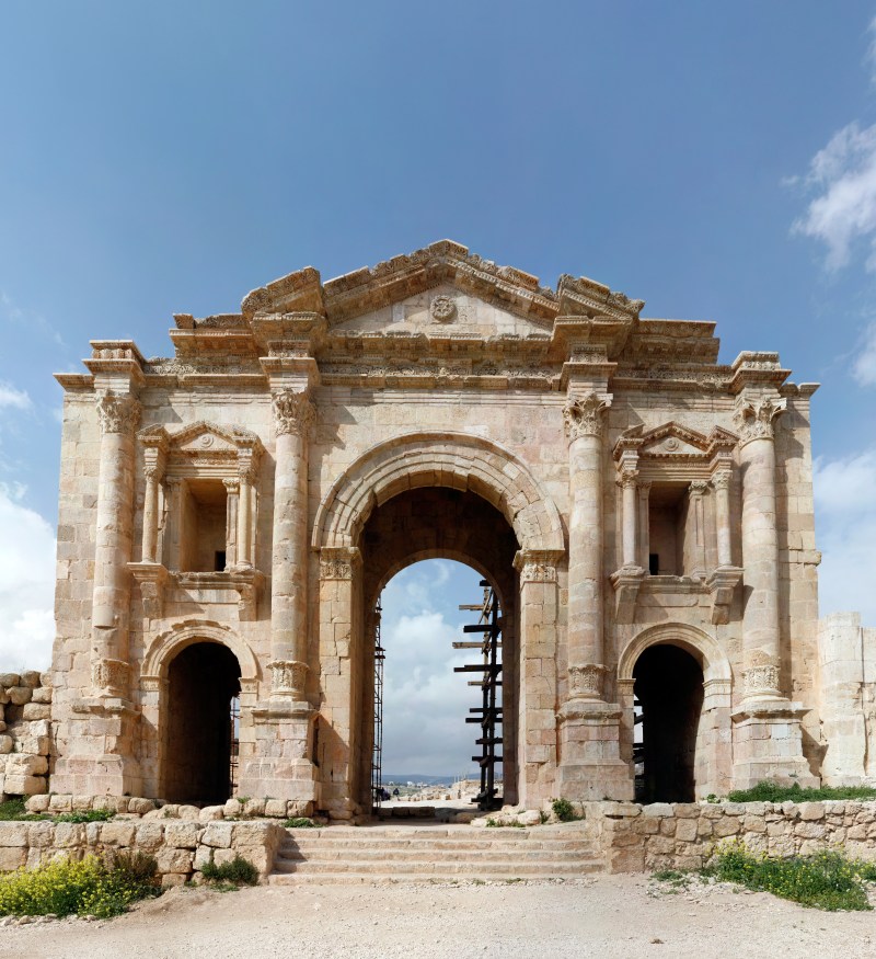 hadrian_arc_pan